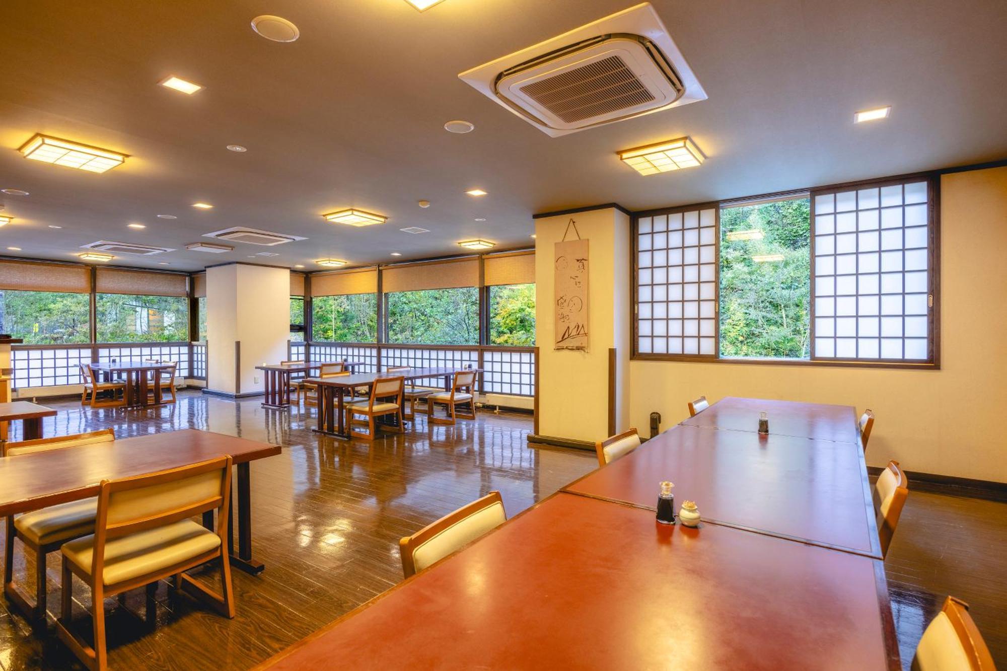 Готель Shikishimaso Higashikawa Екстер'єр фото